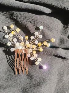 Elegant Floral Hair Comb with Crystals