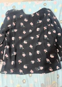 Chic Floral Print Black Blouse