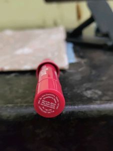DOT &amp; KEY Lip balm - strawberry red