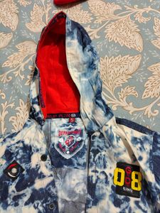T-Shirt with hoodie jacket(shirt)