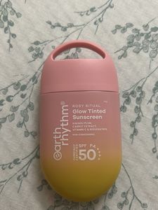 Earth Rhythm Glow Tinted Sunscreen - Honey_Medium