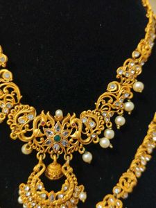 Exquisite Gold-Plated Necklace and Earring Set