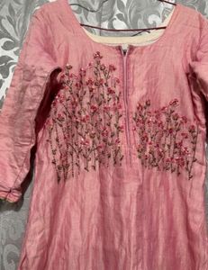 Elegant Pink Embroidered Kurta