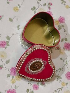 Vintage Heart Jewelry Box