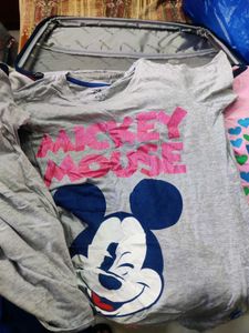 10 Amour Paris Graphic Tee,2 shorts n jogger