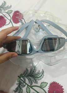 Swimming Goggles with Mirrored Anti-Glar