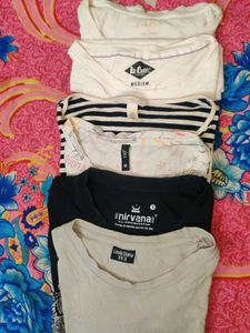 Bundle of 6 graphic t-shirts