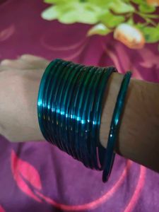 Beautiful Teal Glass Bangles