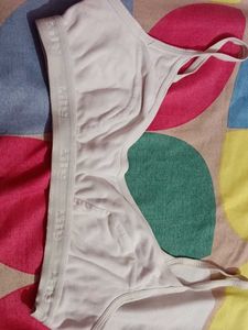 Comfortable White Sports Bra