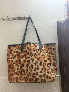 leopard print luxurious tote bag