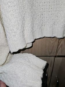 Zudio Cream Textured Cropped Sweater