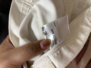 UNIQLO NOVELTY CANVAS BAG