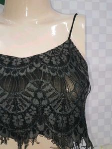 (1100)Black Lace Crop Top