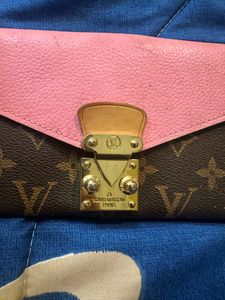 Thifted Louis Vuitton Wallet In Used Condition