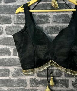 Padded Raw Silk Drawstring Dropping Lace Blouse