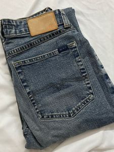This Jeans Is Perfect