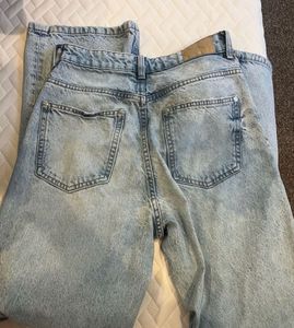 Zara Light Wash Denim Jeans