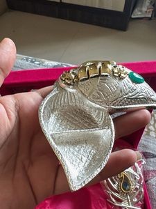 Exquisite Silver Tone Jewellery Set