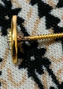 Elegant Gold Stud Earrings 18 carat
