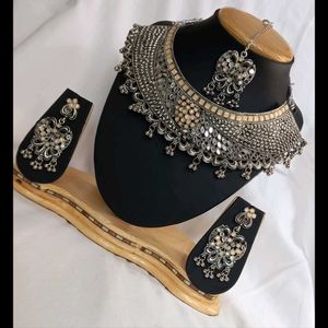 Oxidized Silver Necklace with Earrings