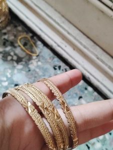Set of 4 Golden Bangles