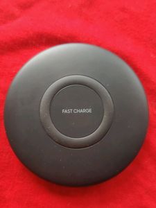 Samsung EP-P3100TBEGIN Wireless Charger Pad