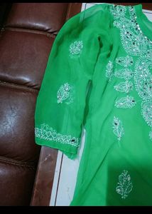 Chiknkri Kurti