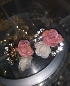 ❗ PRICE DROP ❗ Beautiful Rose Earrings