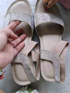 ✨️✨️shimmery sandals 👡