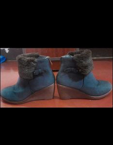 2000's Wedge Suede Boots with Fur Trim