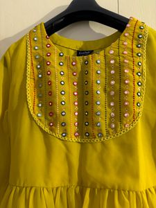 Kurta Set Comes With Sharara Pants
