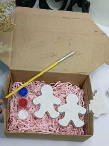 Cute concrete gingerbread colouring kit for kids+3
