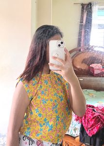 🧨NEW BRIGHT YELLOW TOP