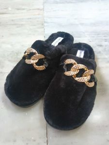 Fluffy Home Slippers With Gold Accent