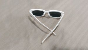 Retro White Frame Sunglasses