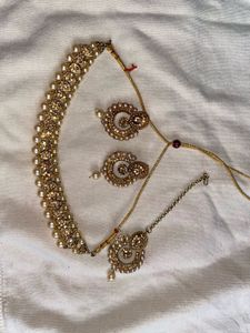 Elegant Pearl & Gold Necklace Set with Earrings