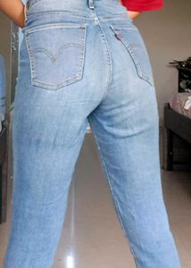 Light Wash High Waisted Denim Jeans
