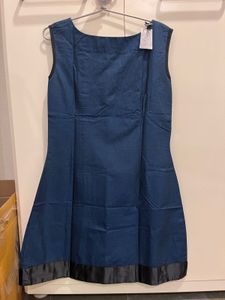 Embellished Blue Sleeveless Kurta