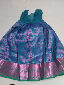 Elegant pattu pavadai Set