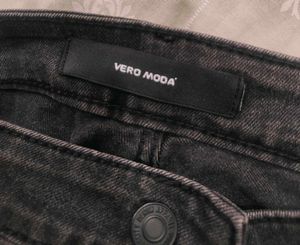 Vero Moda Charcoal straight cut DenimJeans
