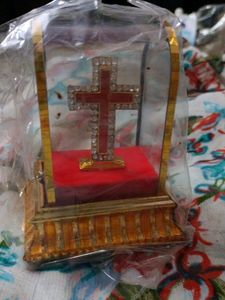 Cross Showpiece