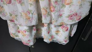 FREE!! UBON Earphone With Off White Peplum Top
