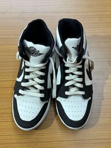 Air Jordan 1 Sneakers