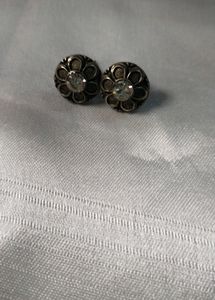 Oxidised Studs
