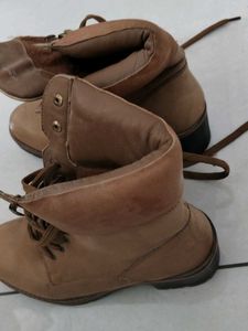 Stylish Tan Leather Lace-Up Boots