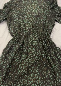 Chic Leopard Print Midi Dress