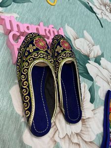 Embroidered Blue Ethnic Vest with Matching Juttis