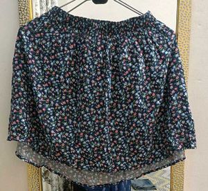 Blue floral print skirt 🌷