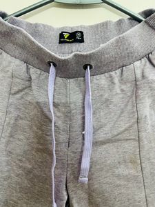 one pant 90 , 2 pants 150 only