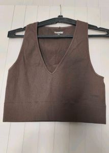 Garage Ribbed V-Neck Crop Top